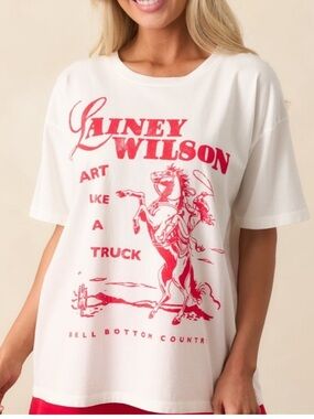 Daydreamer Lainey Wilson Bell Bottom Country Merch Tee S